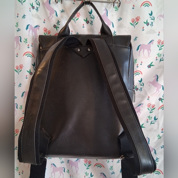 EUC Matt And Nat Black Smooth Vegan Leather School Work Laptop Backpack - Picture 3 of 16